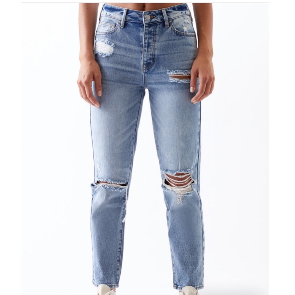 Distressed pacsun mom jean